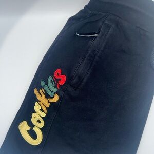 Cookies Embroidered Logo Shorts – Black – Men’s Medium